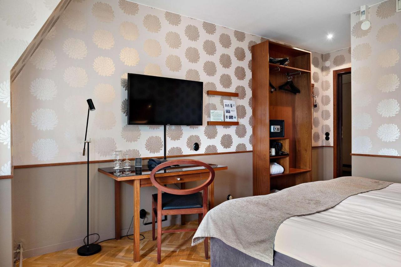 Hotel Western Grand 4*