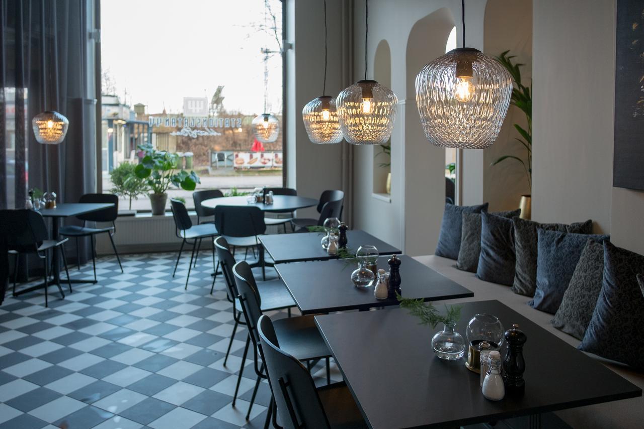 Hotel Western Grand 4*